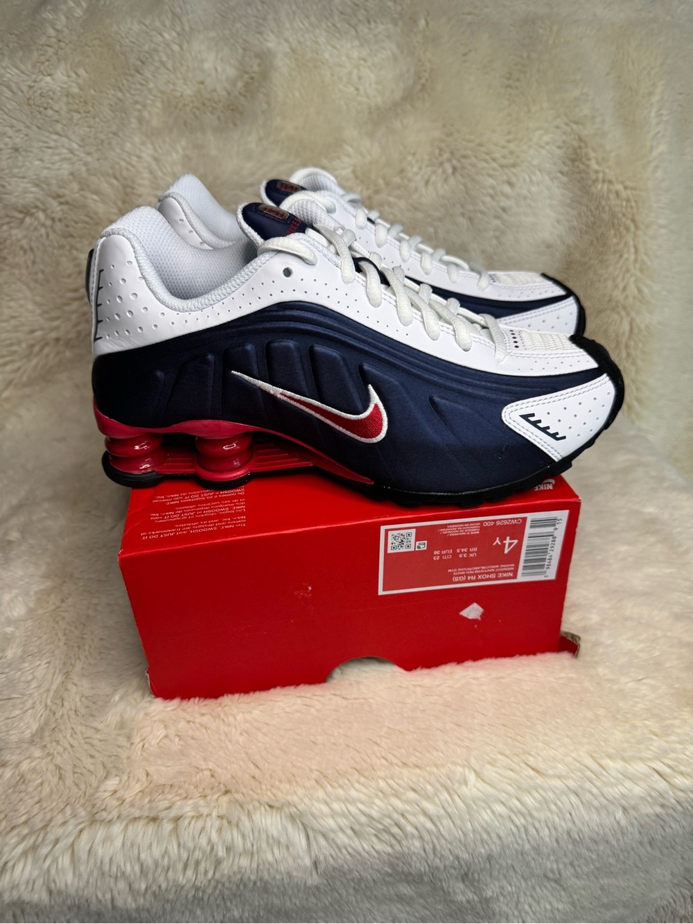 New in Box 🇺🇸 Nike Shox R4 (GS) - Picture 2 of 8